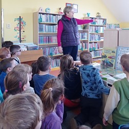 Předškoláci v místní knihovně